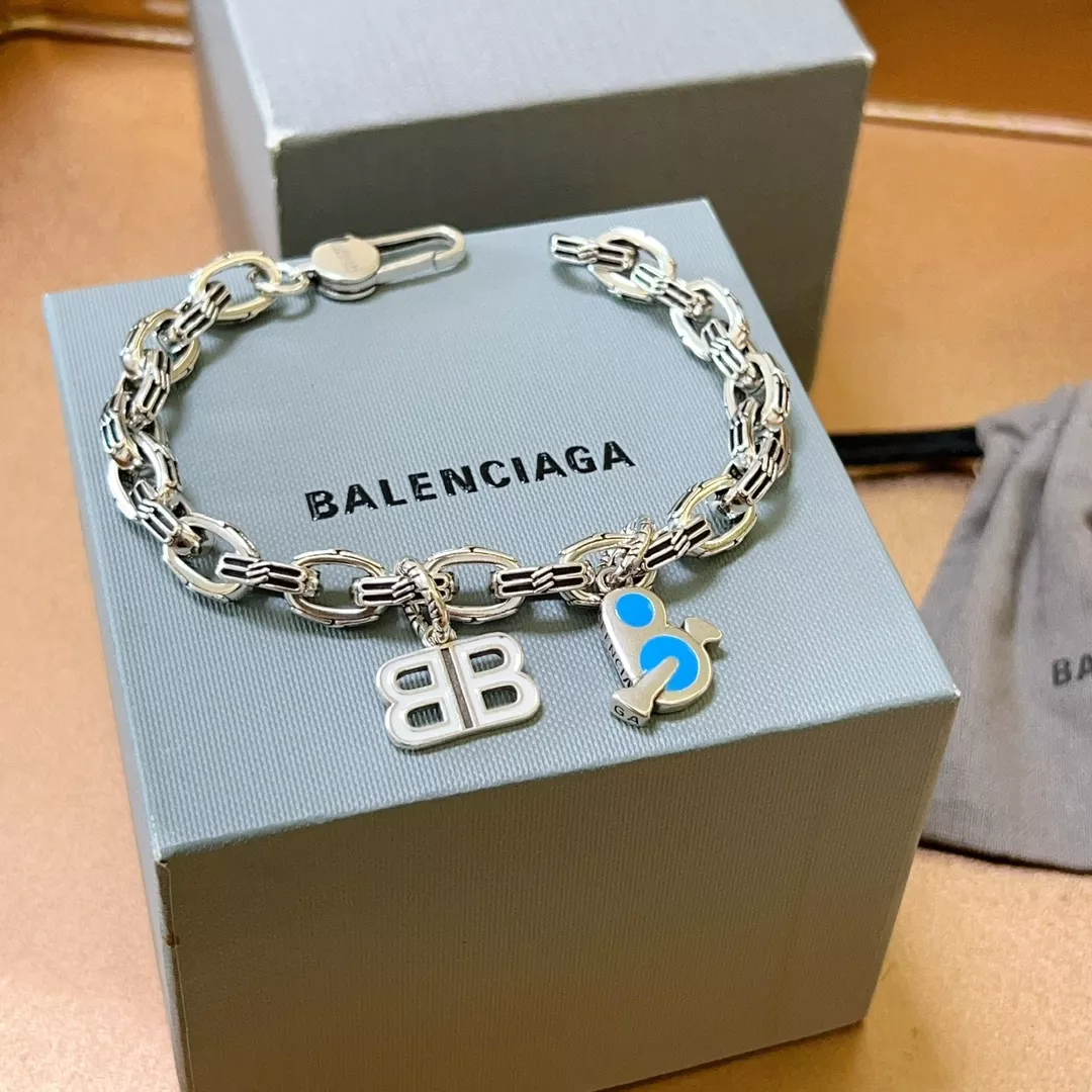 balenciaga bracelets s_12b0401